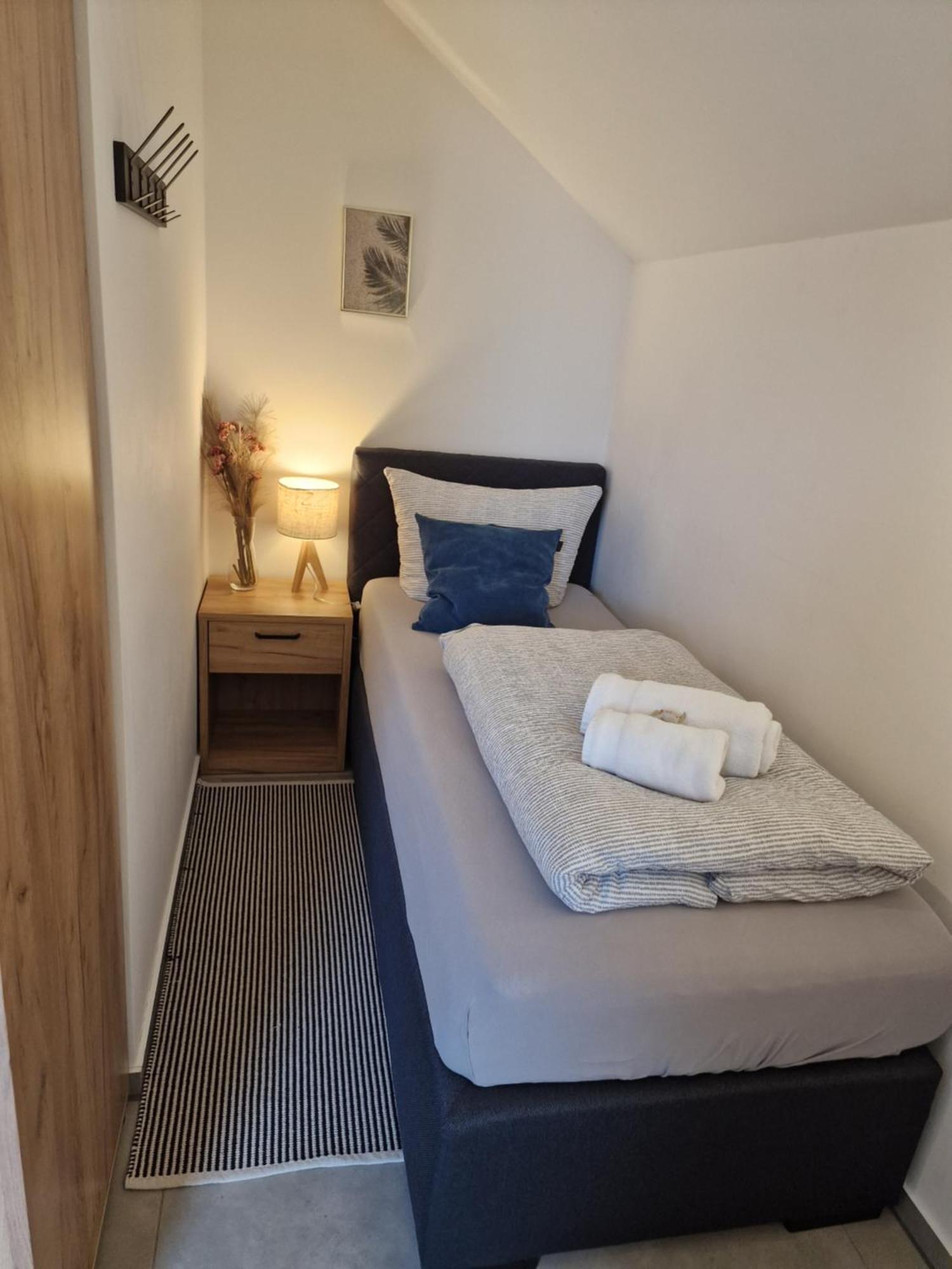 Ferienwohnung - Nachtigall 1 Bad Hersfeld Buitenkant foto